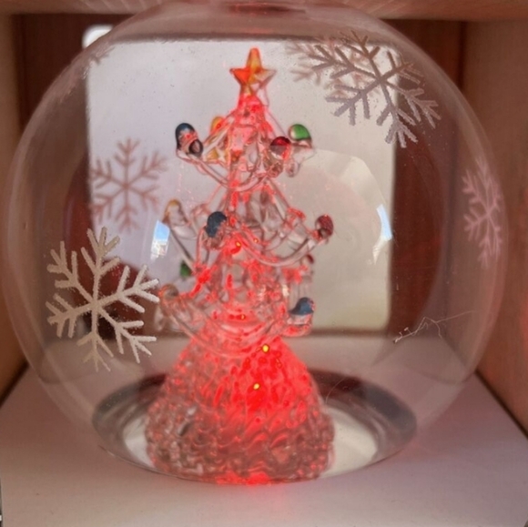 Robert Stanley Glass LED Ornament - Picture 15 of 15